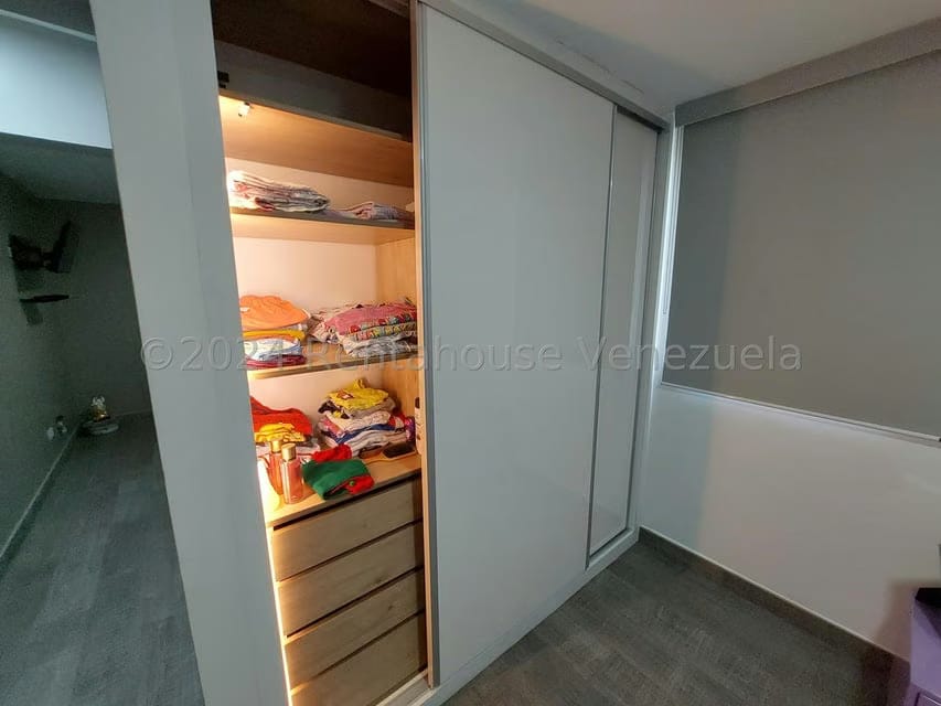Apartamento (Duplex) en Venta en Buenaventura, Miranda - 26
