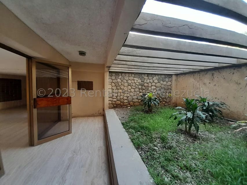 Apartamento (1 Nivel) en Venta en Macuto, Vargas - 2