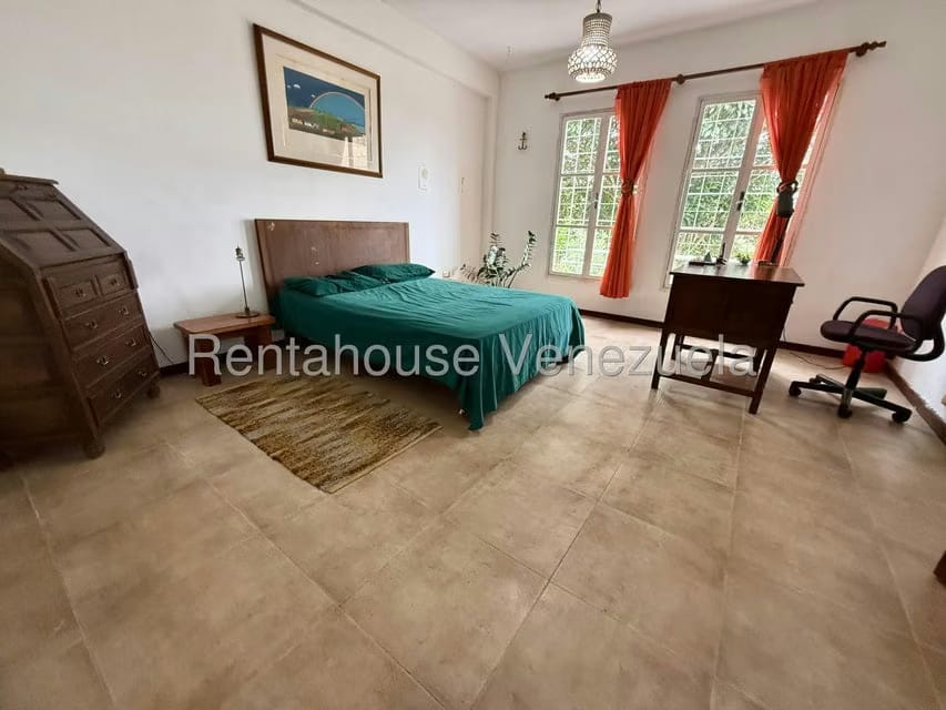 Casa (Multipes Niveles) en Venta en Colinas de San Antonio, Miranda - 43