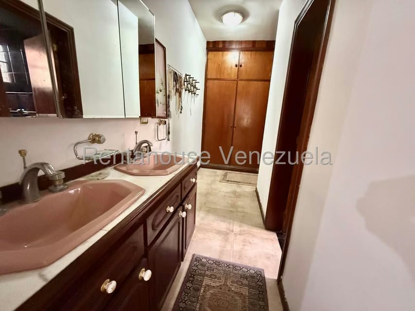 Casa (Multipes Niveles) en Venta en Colinas de San Antonio, Miranda - 45