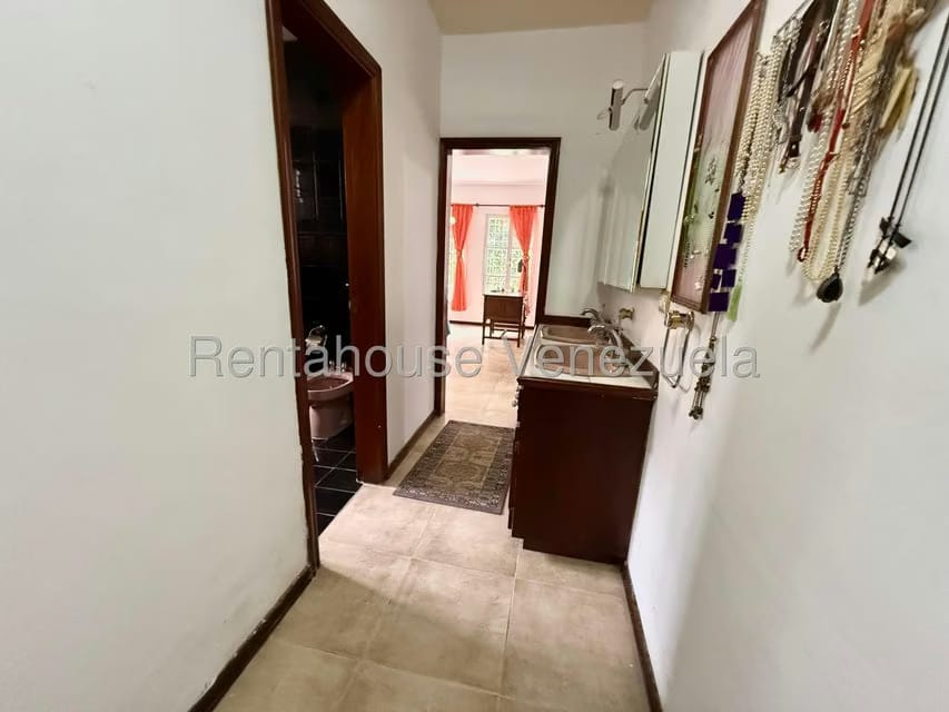 Casa (Multipes Niveles) en Venta en Colinas de San Antonio, Miranda - 47