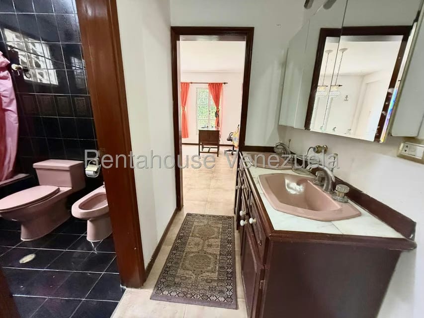 Casa (Multipes Niveles) en Venta en Colinas de San Antonio, Miranda - 49
