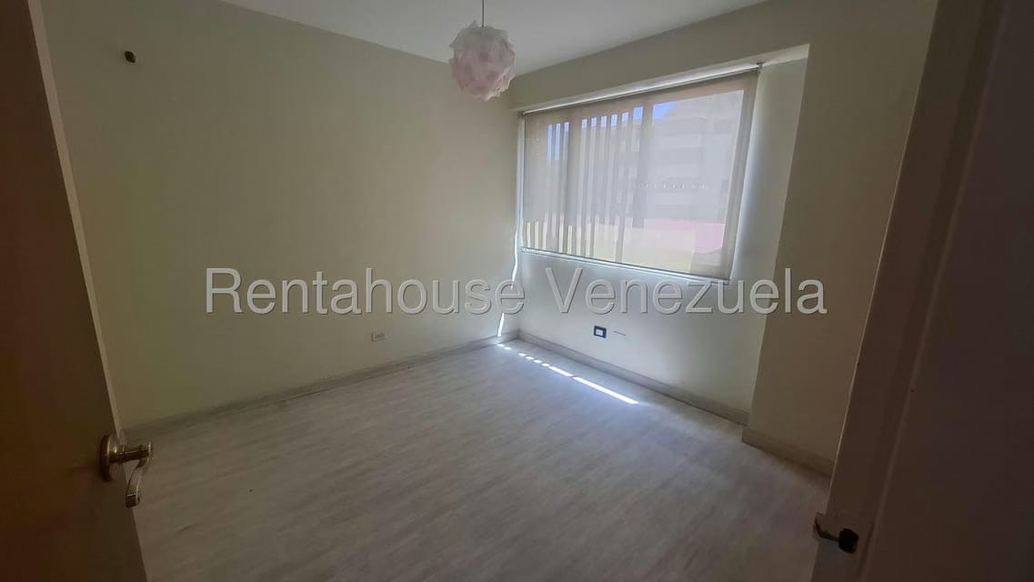 Apartamento (1 Nivel) en Alquiler en Los Samanes, Distrito Metropolitano - 13