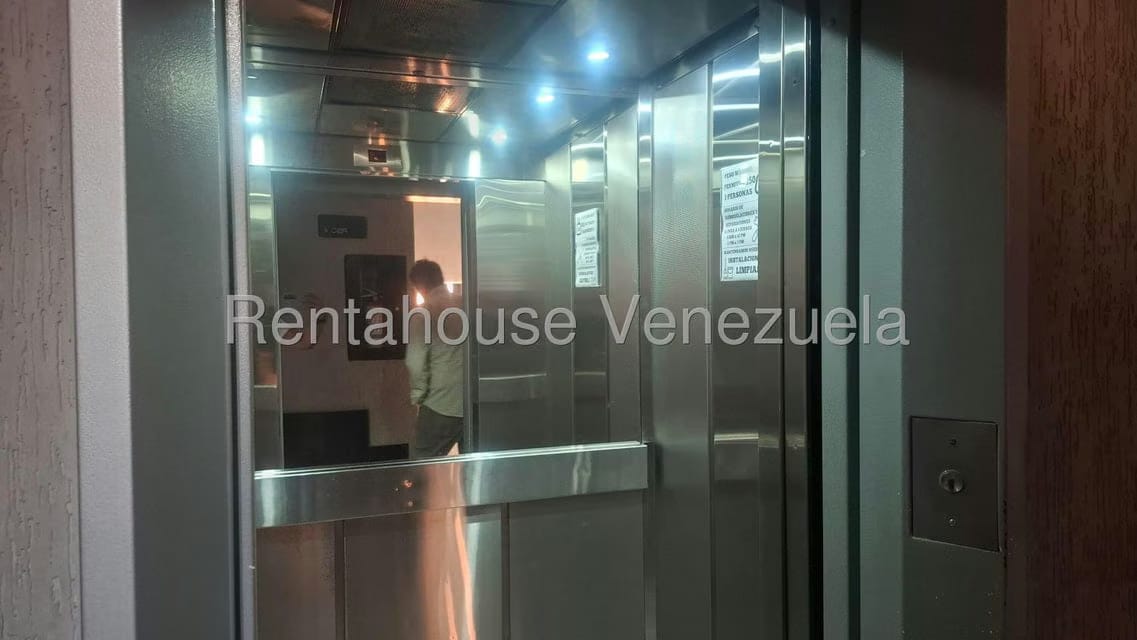 Apartamento (1 Nivel) en Alquiler en Los Samanes, Distrito Metropolitano - 18
