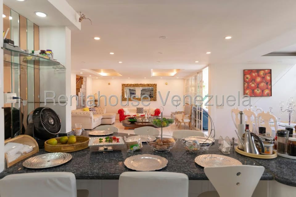 Casa (1 Nivel) en Venta en Colinas de Santa Monica, Distrito Metropolitano - 12