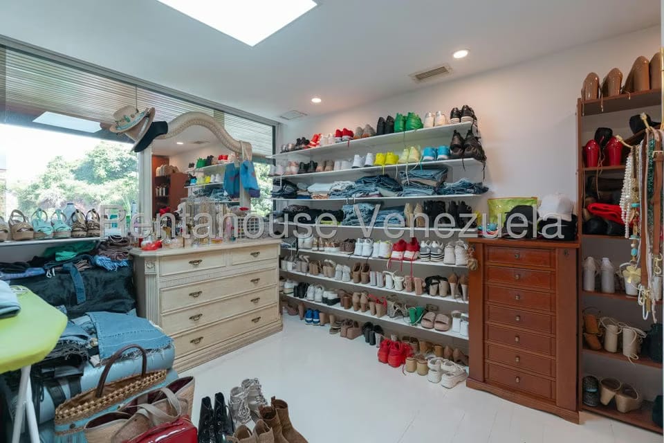 Casa (1 Nivel) en Venta en Colinas de Santa Monica, Distrito Metropolitano - 22