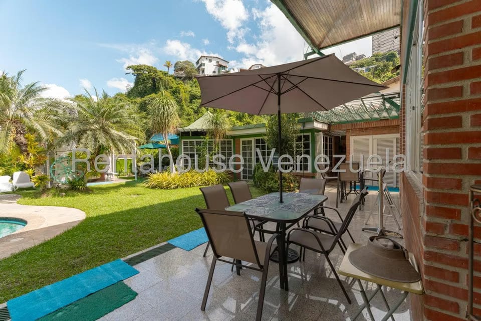 Casa (1 Nivel) en Venta en Colinas de Santa Monica, Distrito Metropolitano - 37