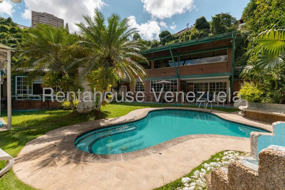 Casa (1 Nivel) en Venta en Colinas de Santa Monica, Distrito Metropolitano - 39