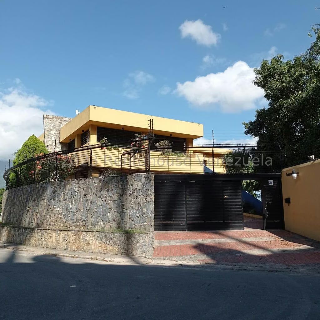 CASA EN VENTA-SELENE MARIN NOBREGA- MLS#23-19663