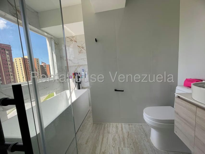 Apartamento (1 Nivel) en Venta en Base Aragua, Aragua - 24