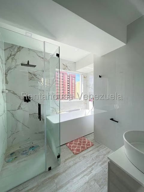 Apartamento (1 Nivel) en Venta en Base Aragua, Aragua - 46