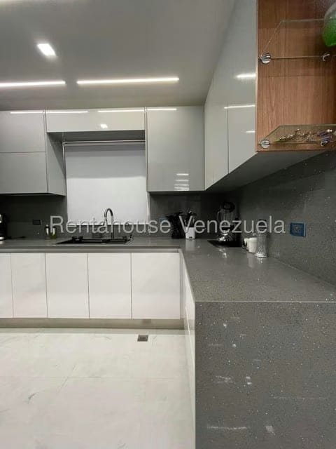 Apartamento (1 Nivel) en Venta en Base Aragua, Aragua - 58