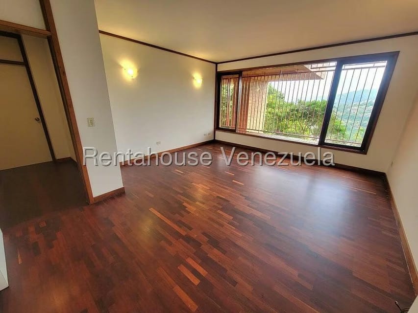 Casa (Multipes Niveles) en Alquiler en Colinas del Tamanaco, Distrito Metropolitano - 13