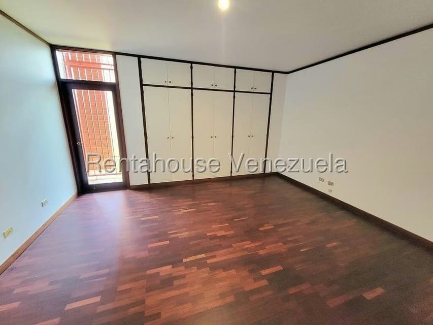 Casa (Multipes Niveles) en Alquiler en Colinas del Tamanaco, Distrito Metropolitano - 27