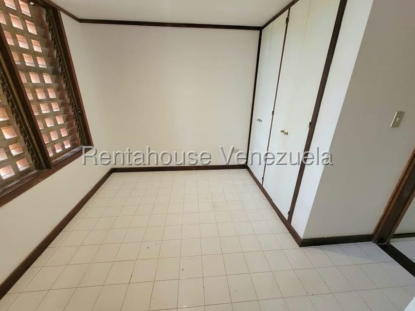Casa (Multipes Niveles) en Alquiler en Colinas del Tamanaco, Distrito Metropolitano - 34
