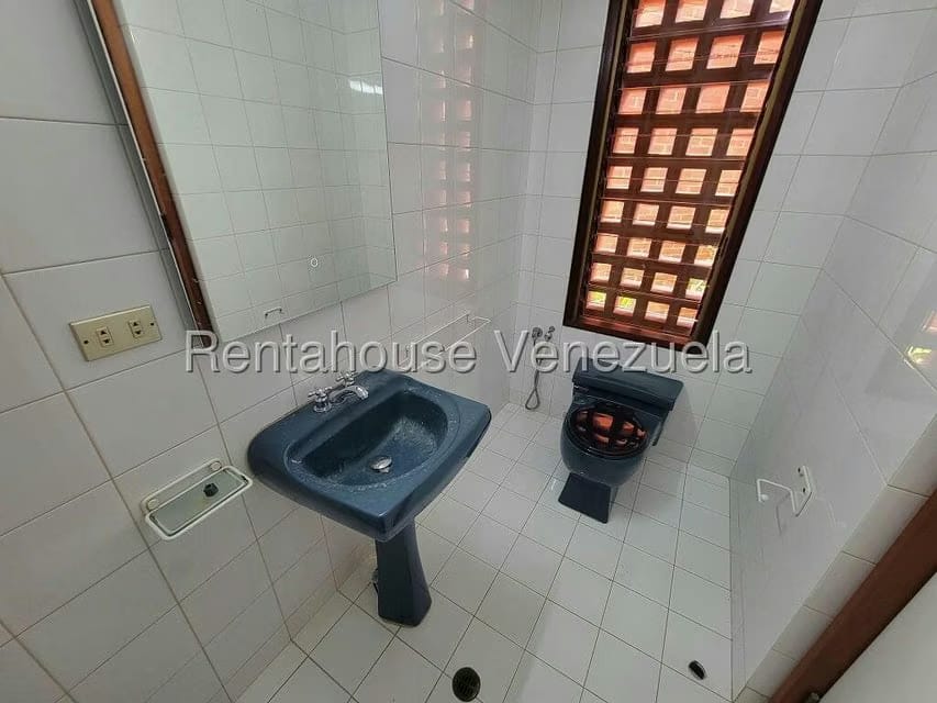 Casa (Multipes Niveles) en Alquiler en Colinas del Tamanaco, Distrito Metropolitano - 35