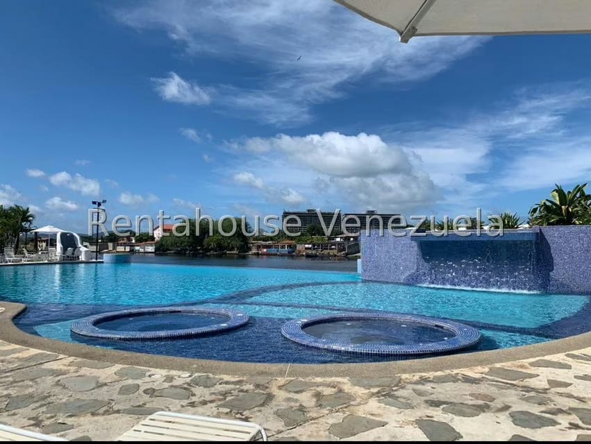 Townhouse (Duplex) en Venta en Puerto Encantado, Miranda