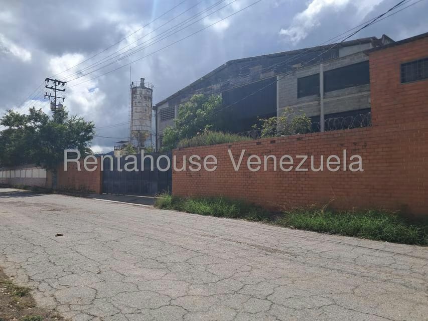 Comercial (Galpon - Deposito) en Venta en Valle Arriba, Miranda