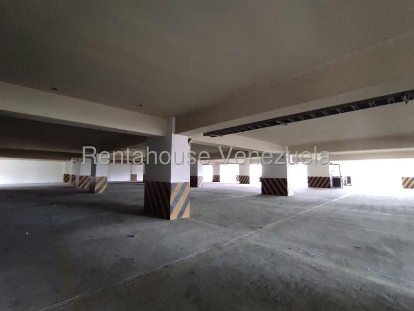 Comercial (Local Comercial) en Venta en Avenida 19 de Abril, Aragua - 17