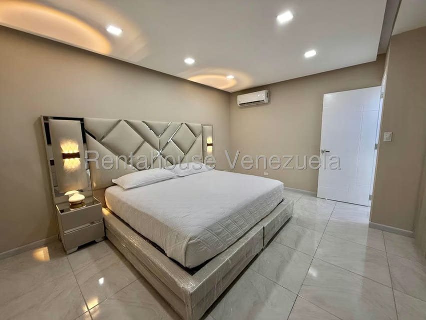 Apartamento (Penthouse) en Venta en Colinas de Bello Monte, Distrito Metropolitano - 47