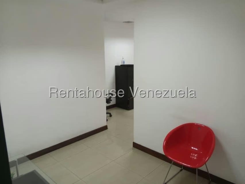 Comercial (Oficina) en Alquiler en Los Palos Grandes, Distrito Metropolitano - 5