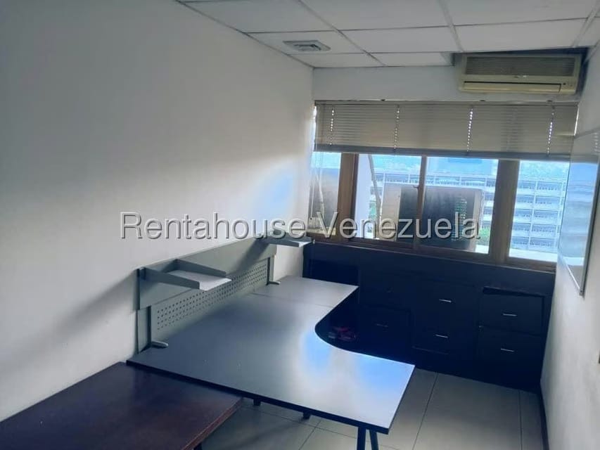 Comercial (Oficina) en Alquiler en Los Palos Grandes, Distrito Metropolitano - 9