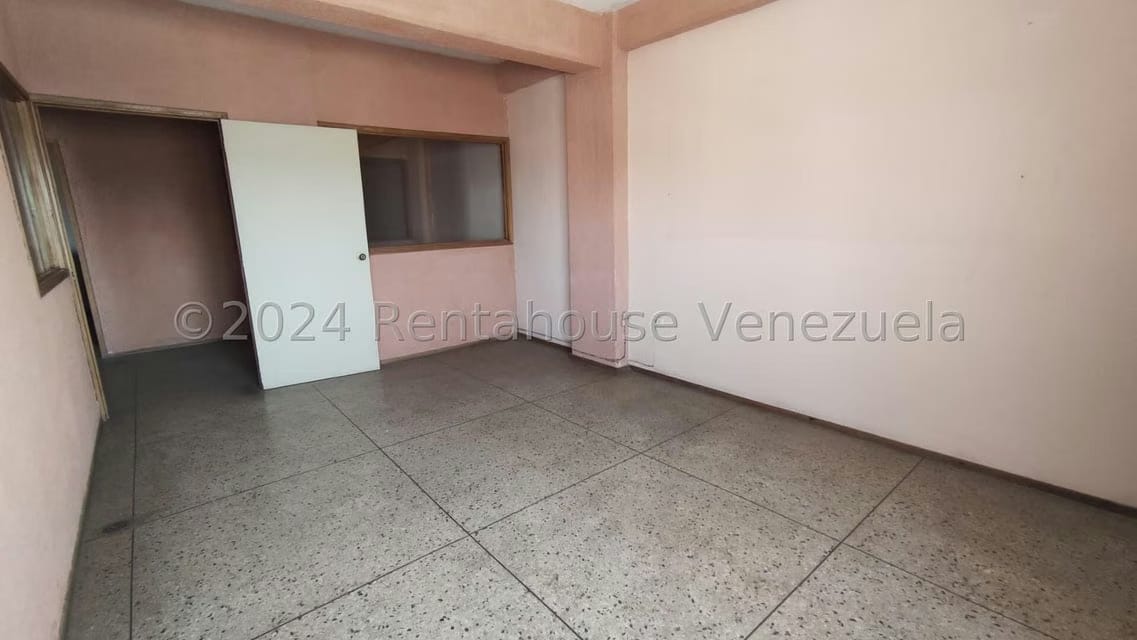 Comercial (Oficina) en Alquiler en Centro, Lara - 13