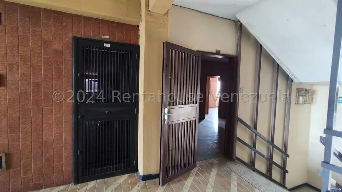 Comercial (Oficina) en Alquiler en Centro, Lara - 16