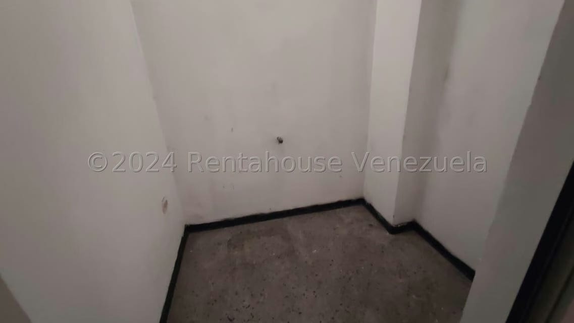 Comercial (Oficina) en Alquiler en Centro, Lara - 17