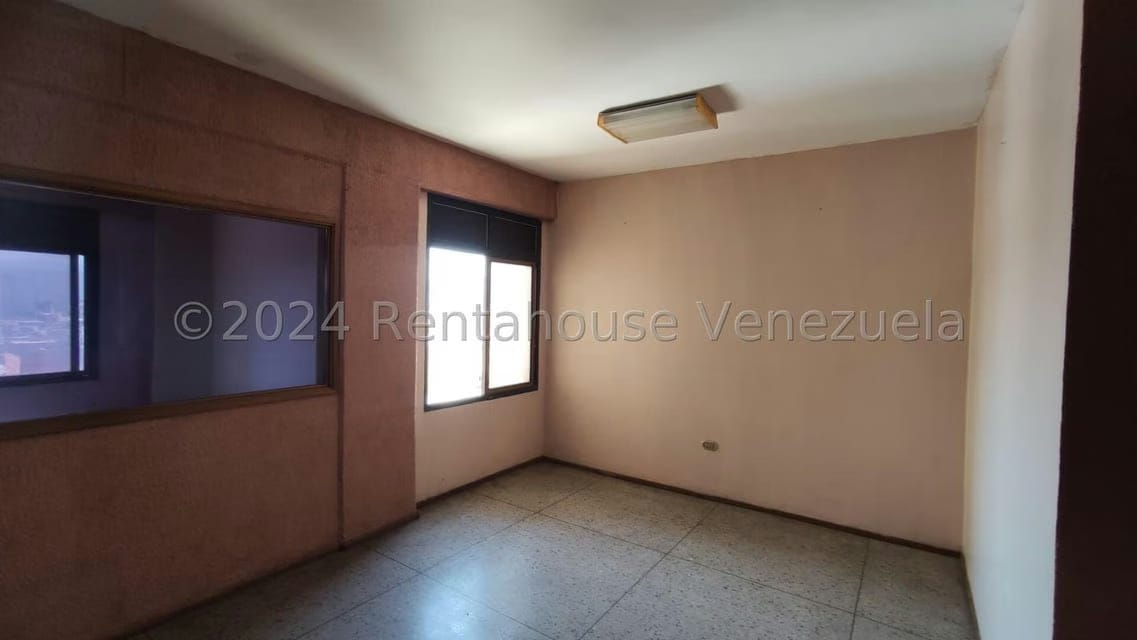 Comercial (Oficina) en Alquiler en Centro, Lara - 18