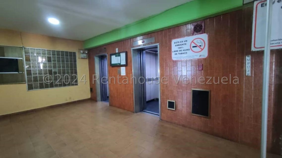 Comercial (Oficina) en Alquiler en Centro, Lara - 23