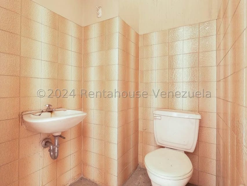 Comercial (Oficina) en Alquiler en Centro, Lara - 27