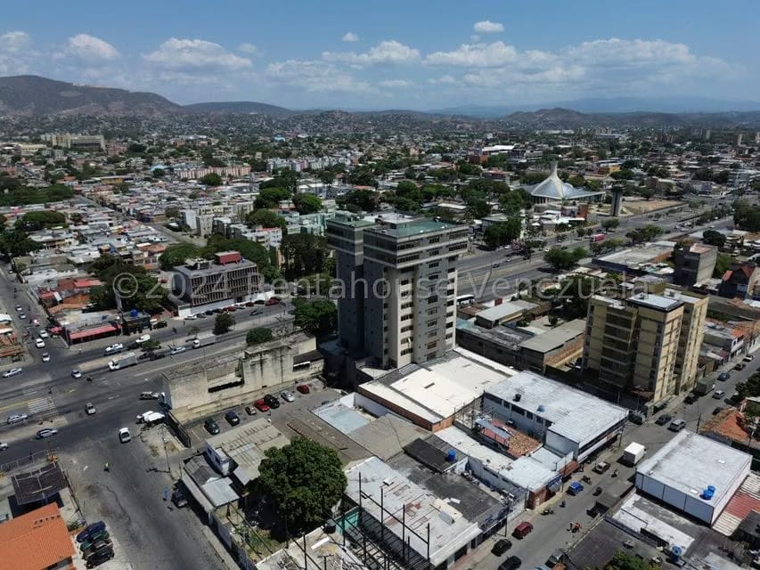 Comercial (Oficina) en Alquiler en Centro, Lara - 31