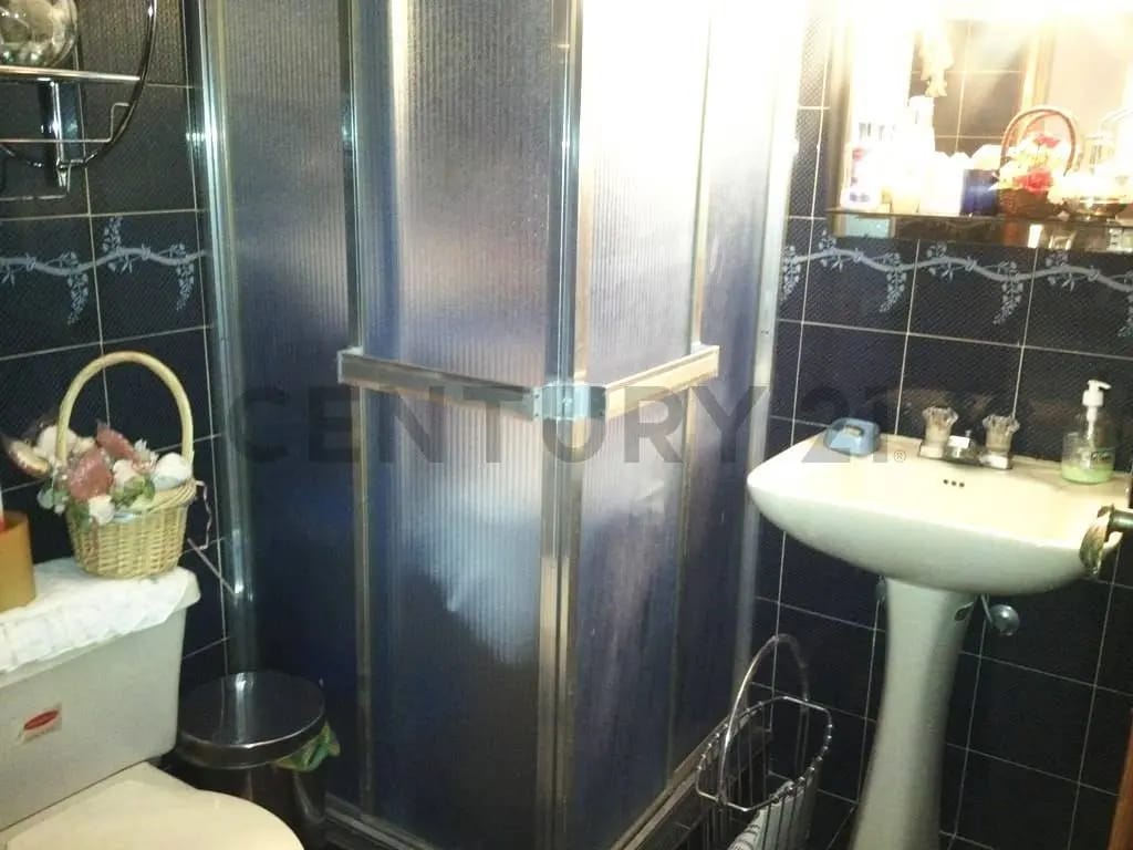 Hermosa Casa de dos niveles de 456mts2 de construcción y 400mts de terr. - 15