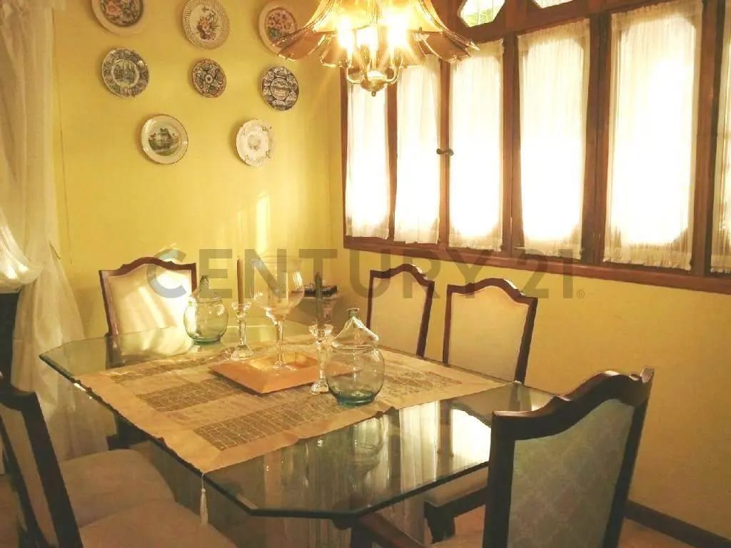 Hermosa Casa de dos niveles de 456mts2 de construcción y 400mts de terr. - 3