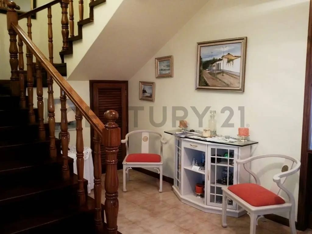 Hermosa Casa de dos niveles de 456mts2 de construcción y 400mts de terr. - 9