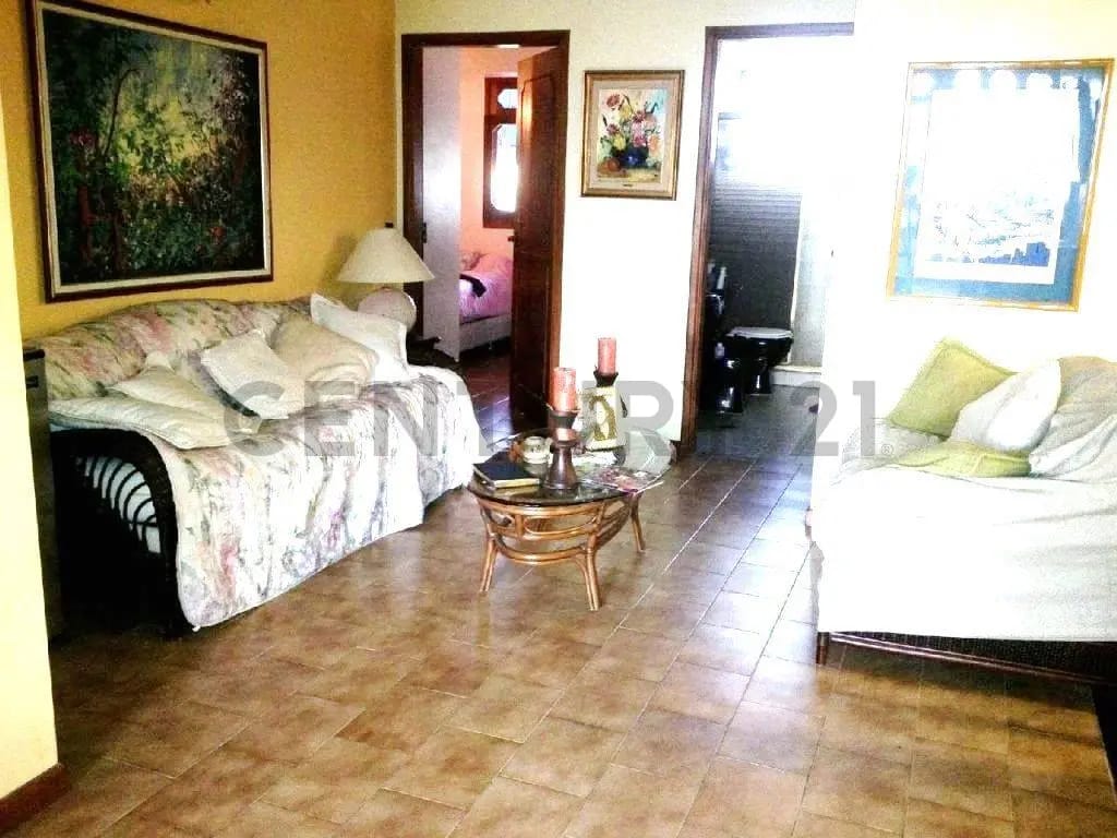 Hermosa Casa de dos niveles de 456mts2 de construcción y 400mts de terr. - 10