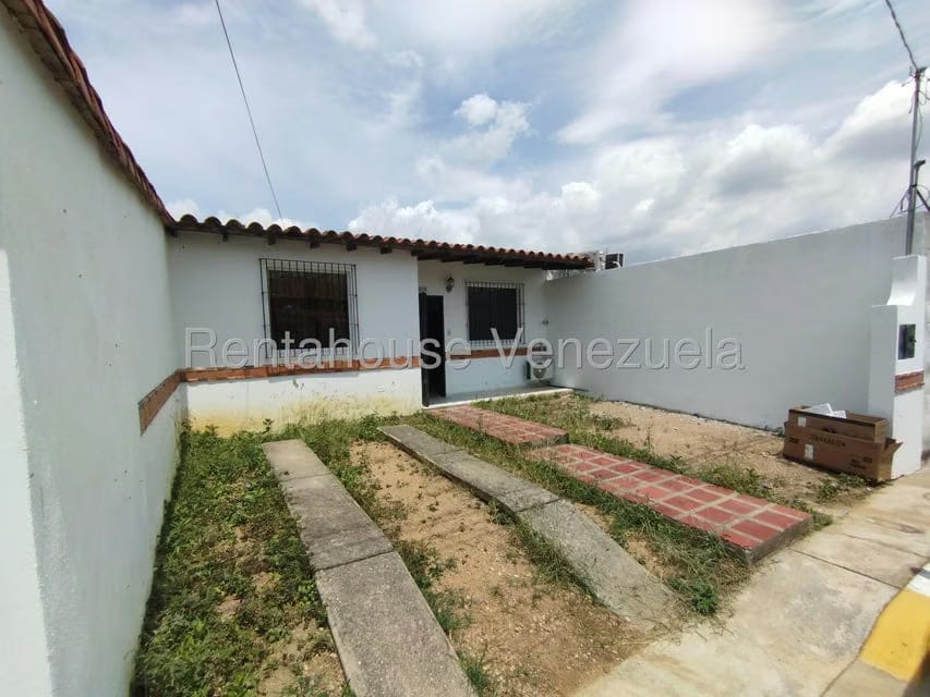 Casa (1 Nivel) en Alquiler en La Mora, Lara
