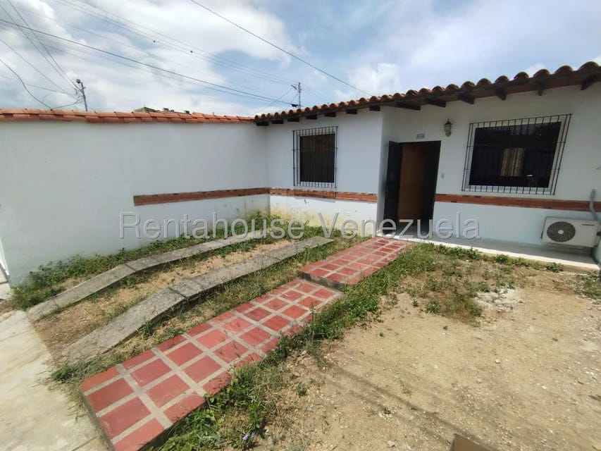 Casa (1 Nivel) en Alquiler en La Mora, Lara - 2