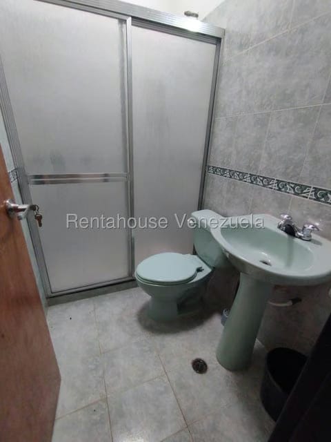 Casa (1 Nivel) en Alquiler en La Mora, Lara - 11