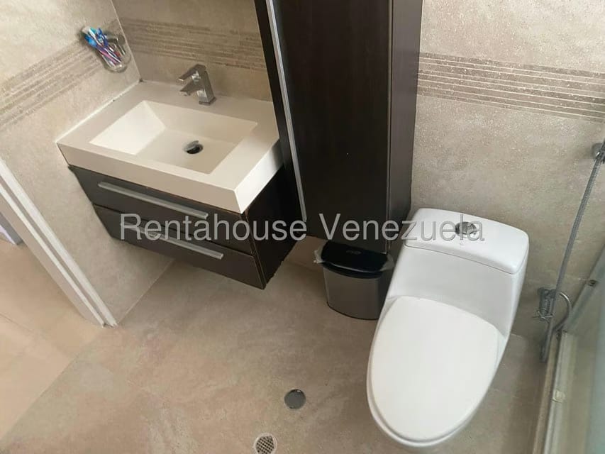 Casa (Multipes Niveles) en Venta en La California Norte, Distrito Metropolitano - 33