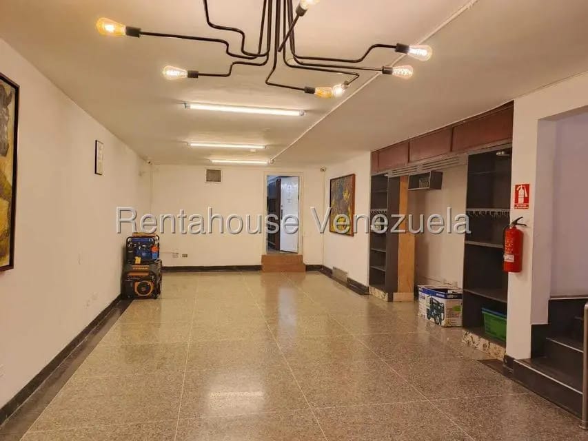 Comercial (Local Comercial) en Venta en Avenida Bella Vista, Zulia - 17