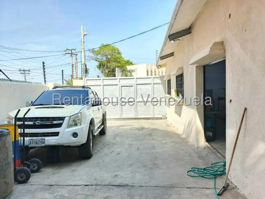 Comercial (Local Comercial) en Venta en Avenida Bella Vista, Zulia - 24