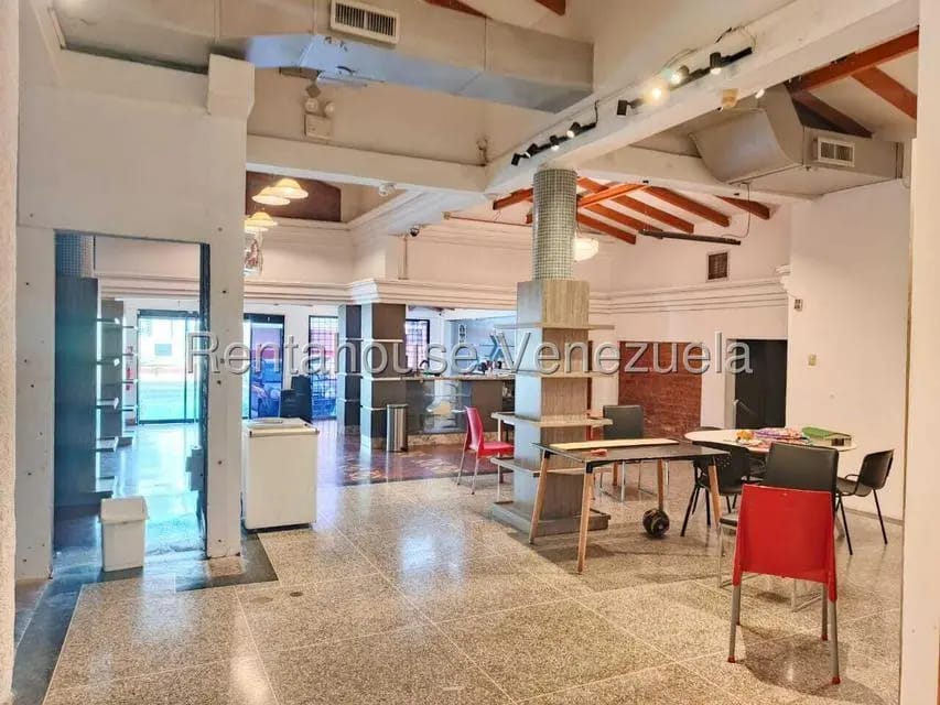 Comercial (Local Comercial) en Venta en Avenida Bella Vista, Zulia - 32