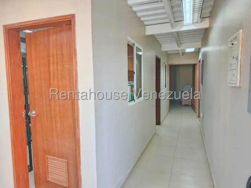 Comercial (Local Comercial) en Venta en Avenida Bella Vista, Zulia - 34