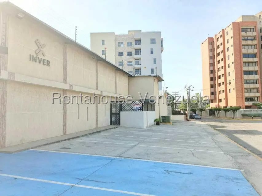 Comercial (Local Comercial) en Venta en Avenida Bella Vista, Zulia - 36