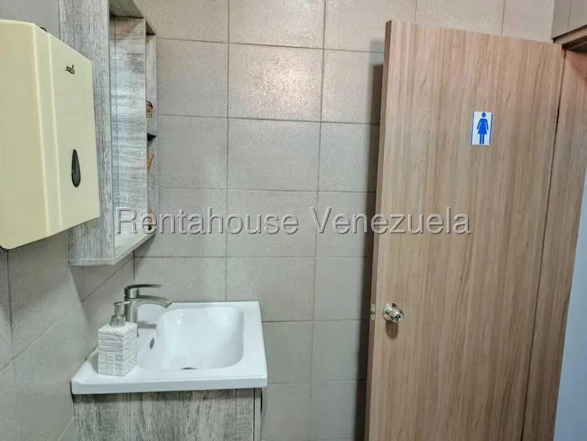 Comercial (Local Comercial) en Venta en Avenida Bella Vista, Zulia - 49