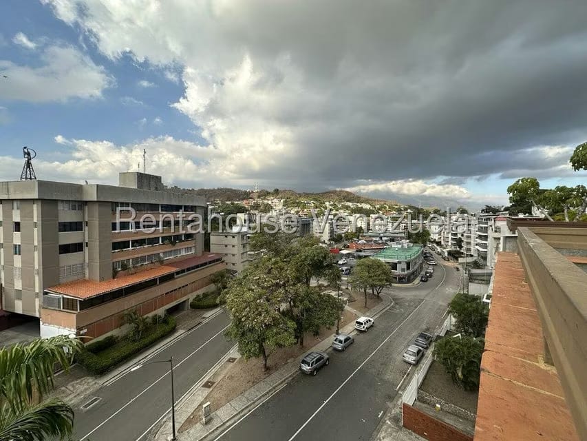 Apartamento (Penthouse) en Venta en Cumbres de Curumo, Distrito Metropolitano - 11