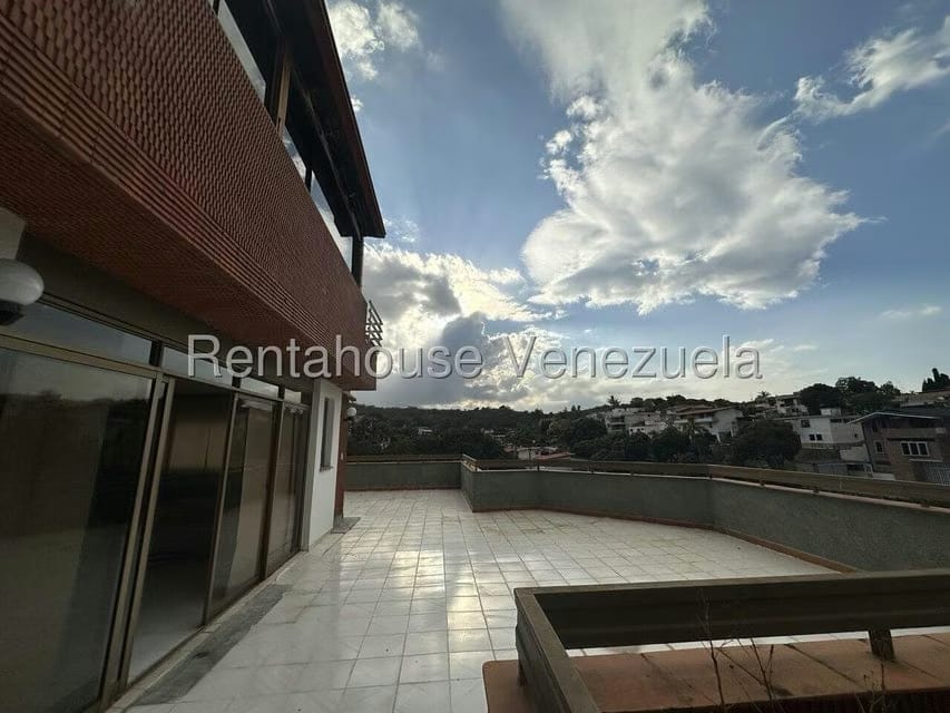 Apartamento (Penthouse) en Venta en Cumbres de Curumo, Distrito Metropolitano - 13