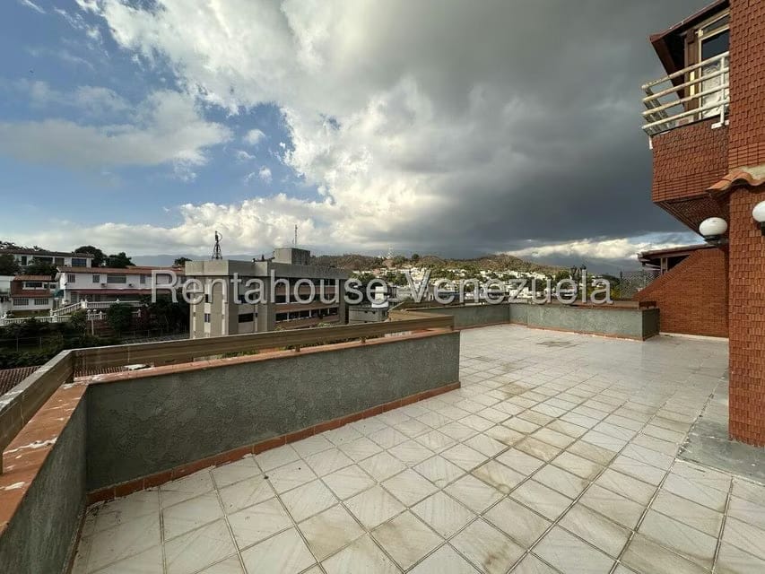 Apartamento (Penthouse) en Venta en Cumbres de Curumo, Distrito Metropolitano - 14